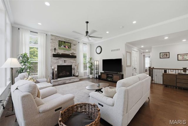312 Deep Ravine Court, St Charles, MO 63301