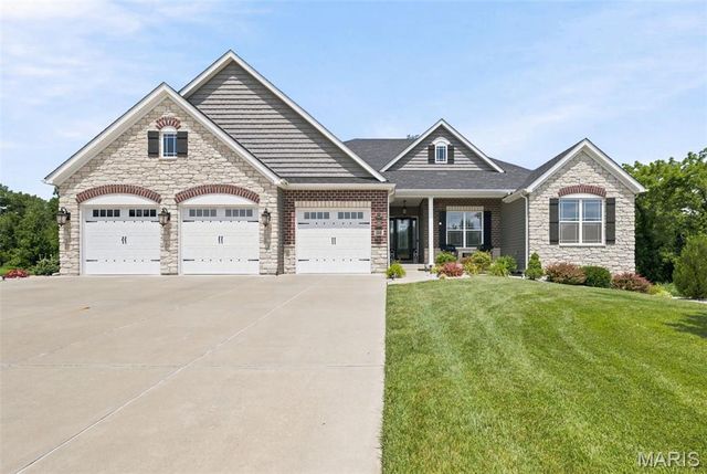 312 Deep Ravine Court, St Charles, MO 63301