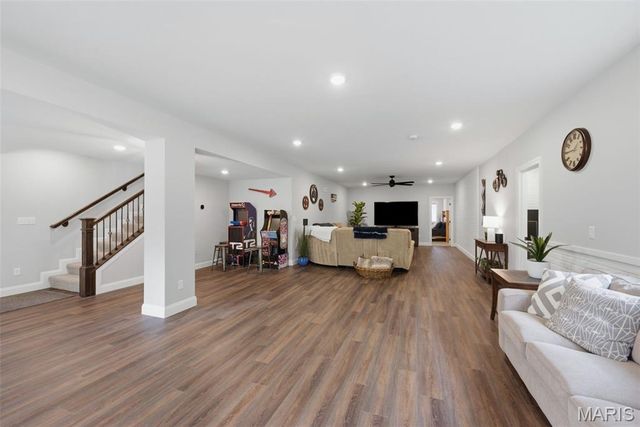 312 Deep Ravine Court, St Charles, MO 63301