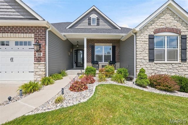312 Deep Ravine Court, St Charles, MO 63301