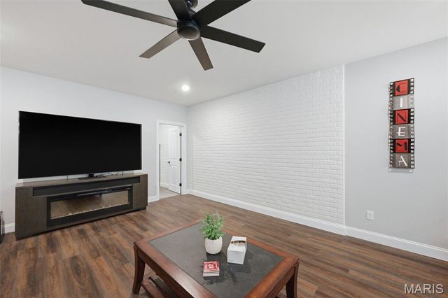 312 Deep Ravine Court, St Charles, MO 63301