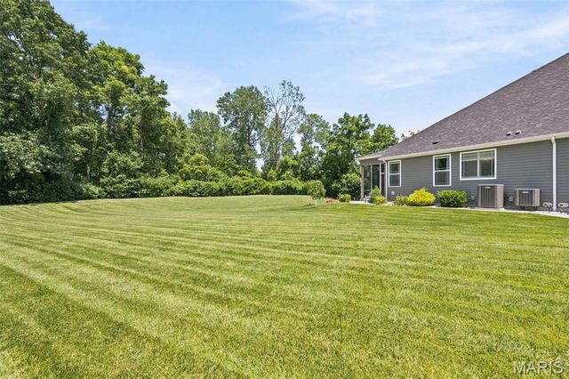 312 Deep Ravine Court, St Charles, MO 63301