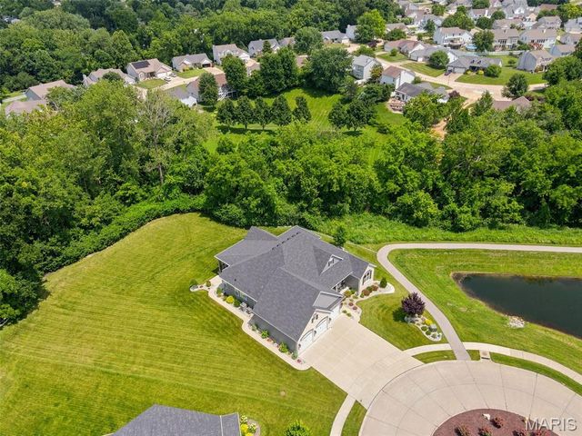 312 Deep Ravine Court, St Charles, MO 63301