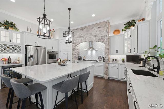 312 Deep Ravine Court, St Charles, MO 63301