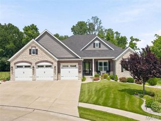 312 Deep Ravine Court, St Charles, MO 63301