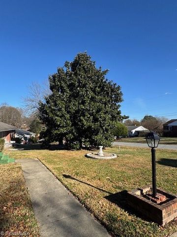 1204 Wallace Street, Burlington, NC 27217