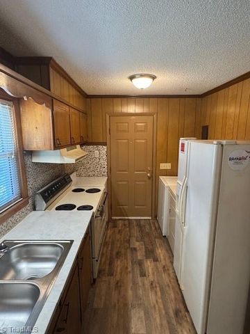 1204 Wallace Street, Burlington, NC 27217