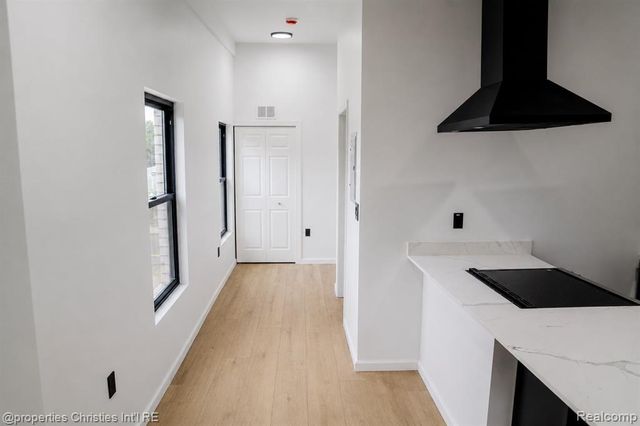 9301 Oakland Street 210, Detroit, MI 48211