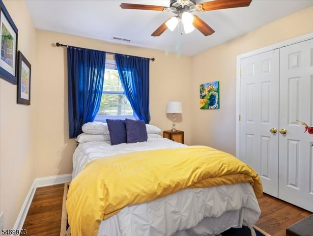 63 Sun Valley Way, Morris Plains Boro, NJ 07950