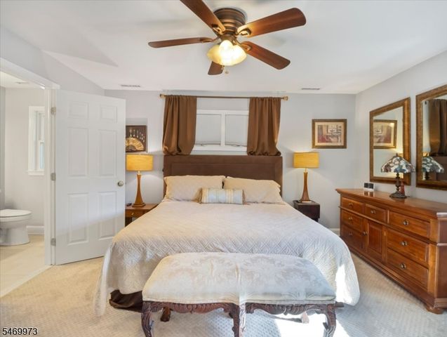 63 Sun Valley Way, Morris Plains Boro, NJ 07950