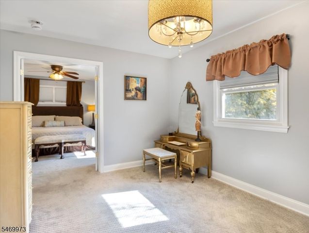 63 Sun Valley Way, Morris Plains Boro, NJ 07950