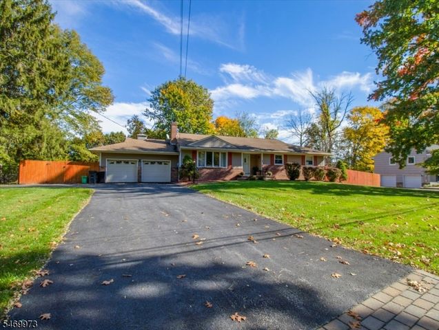 63 Sun Valley Way, Morris Plains Boro, NJ 07950