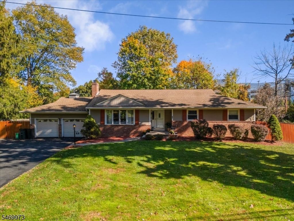 63 Sun Valley Way, Morris Plains Boro, NJ 07950