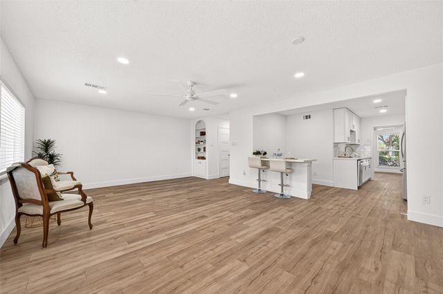 1245 Country Place Drive, Houston, TX 77079