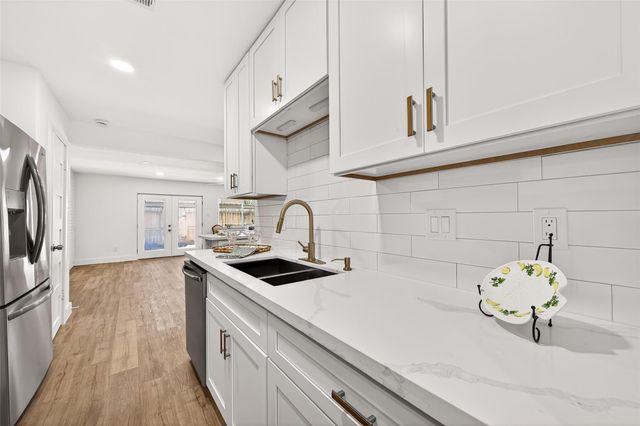 1245 Country Place Drive, Houston, TX 77079