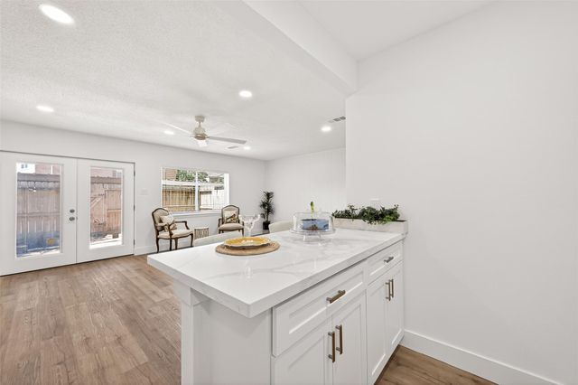 1245 Country Place Drive, Houston, TX 77079