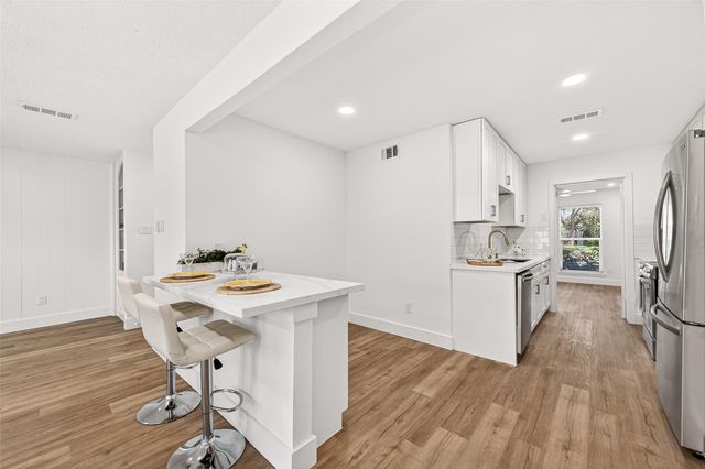 1245 Country Place Drive, Houston, TX 77079