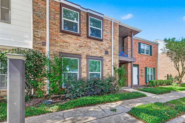 1245 Country Place Drive, Houston, TX 77079