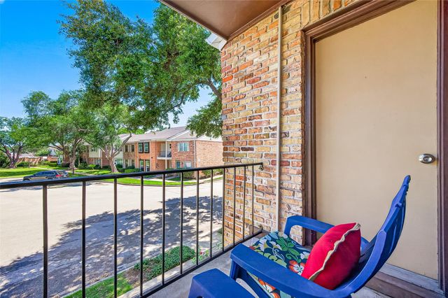 1245 Country Place Drive, Houston, TX 77079