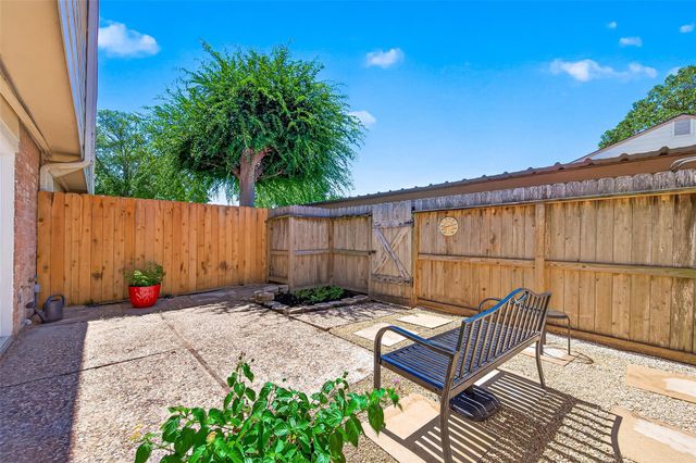 1245 Country Place Drive, Houston, TX 77079