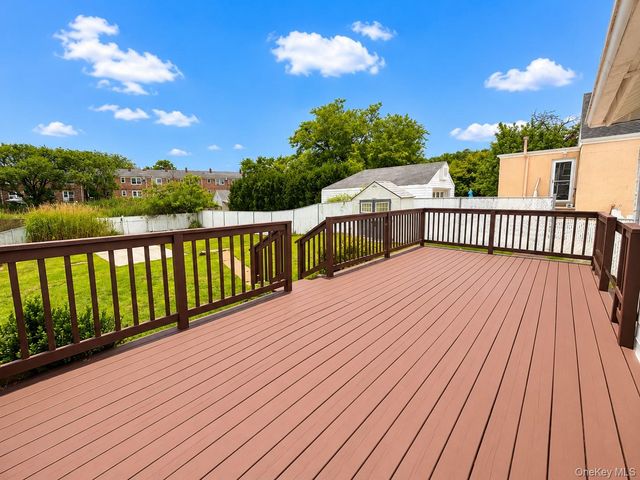 199 Terrell Avenue, Oceanside, NY 11572