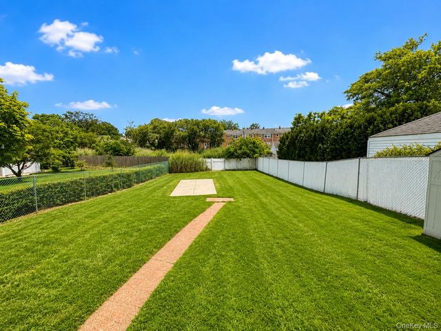 199 Terrell Avenue, Oceanside, NY 11572