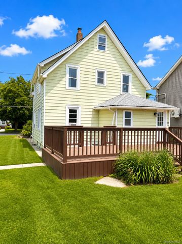 199 Terrell Avenue, Oceanside, NY 11572