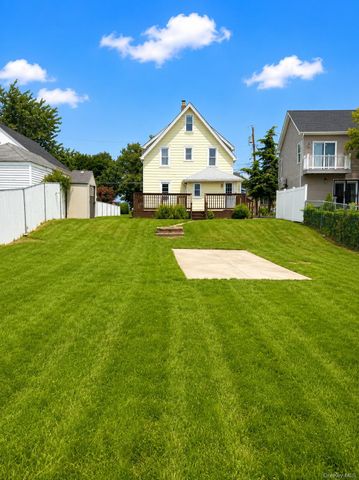 199 Terrell Avenue, Oceanside, NY 11572