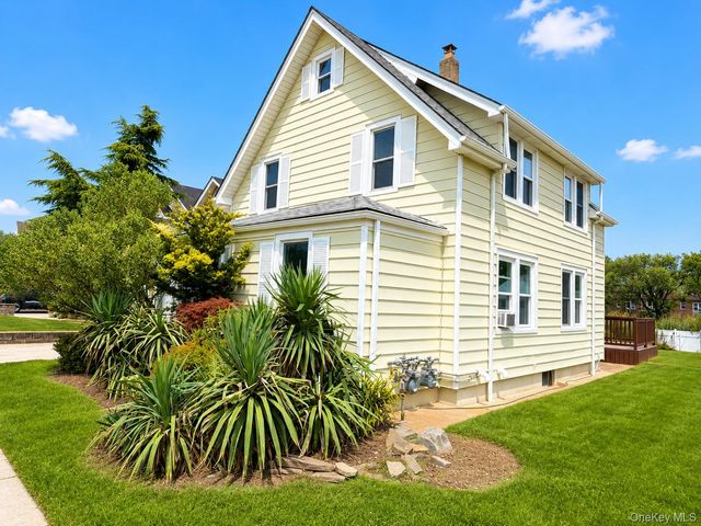 199 Terrell Avenue, Oceanside, NY 11572