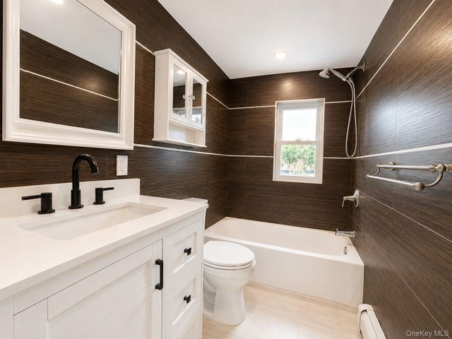 199 Terrell Avenue, Oceanside, NY 11572