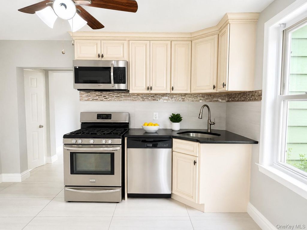 199 Terrell Avenue, Oceanside, NY 11572 — photo 5