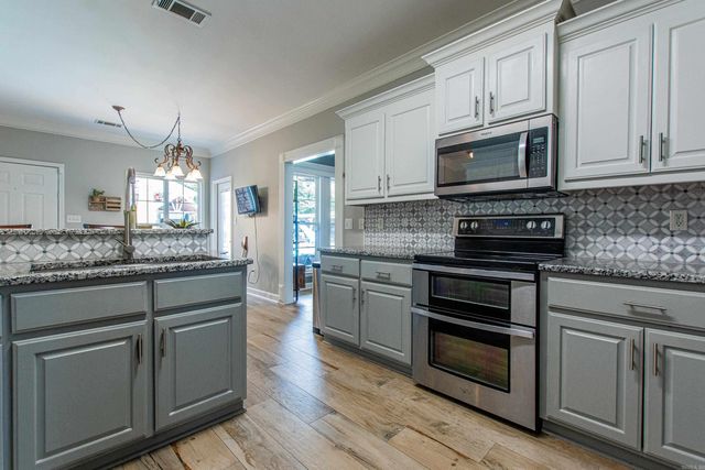 824 Sedgefield Drive, Bryant, AR 72022