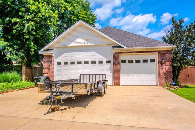 824 Sedgefield Drive, Bryant, AR 72022