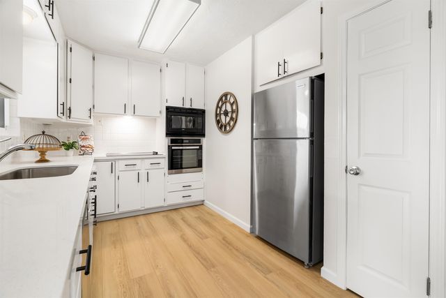 6914 Mansfield Ave, Dublin, CA 94568