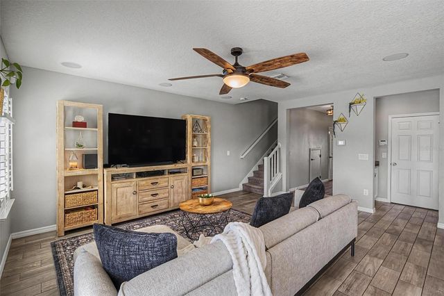 1763 OAK HAMMOCK COURT, Lutz, FL 33558