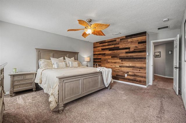 1763 OAK HAMMOCK COURT, Lutz, FL 33558