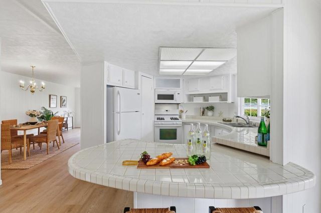 2435 Felt Street, Santa Cruz, CA 95062
