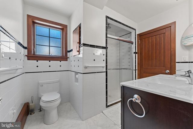 4230 46TH ST NW, Washington, DC 20016