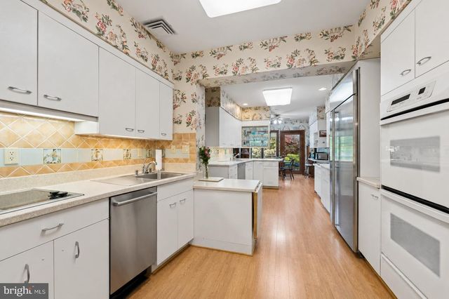 4230 46TH ST NW, Washington, DC 20016