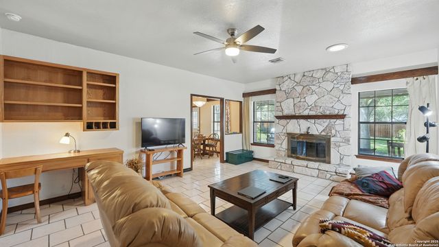 198 Skyforest, New Braunfels, TX 78130