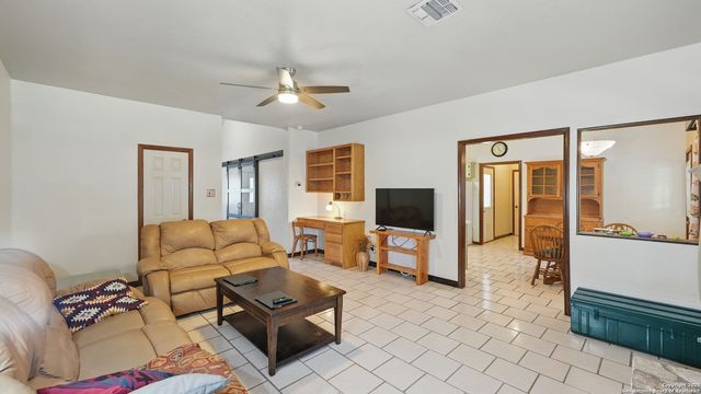 198 Skyforest, New Braunfels, TX 78130