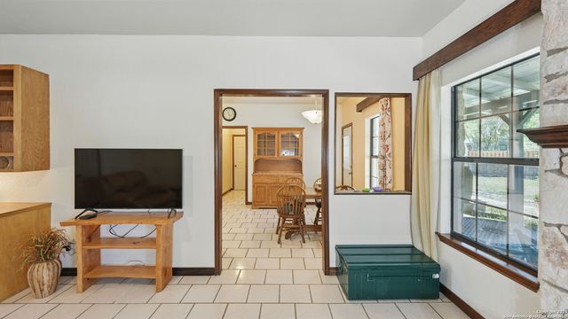 198 Skyforest, New Braunfels, TX 78130