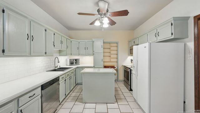 198 Skyforest, New Braunfels, TX 78130