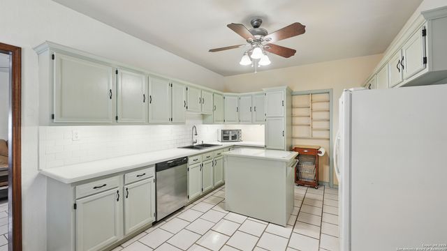 198 Skyforest, New Braunfels, TX 78130