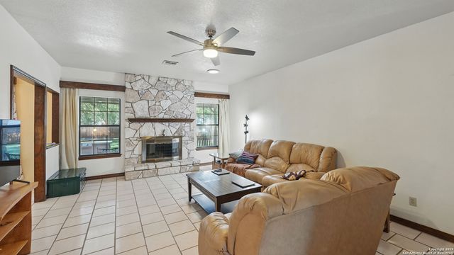 198 Skyforest, New Braunfels, TX 78130