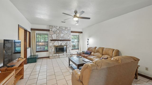 198 Skyforest, New Braunfels, TX 78130
