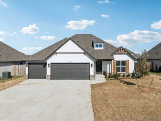 23071 E 106th Street S, Broken Arrow, OK 74014