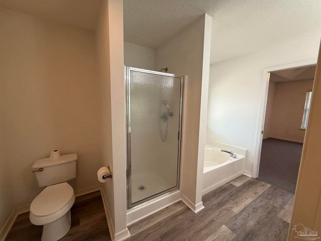 5700 Charmonte Way, Pace, FL 32571