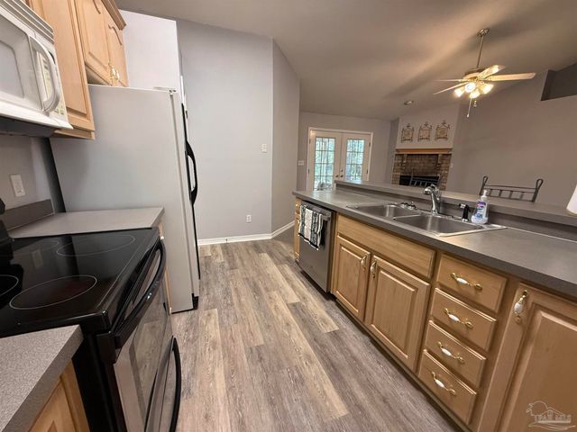 5700 Charmonte Way, Pace, FL 32571