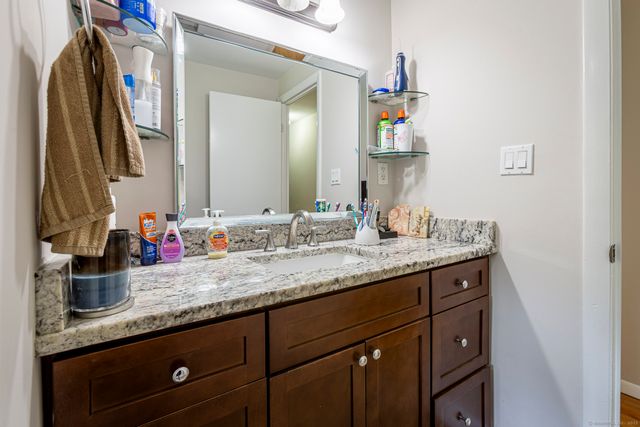 16 Hilltop Road, Windsor, CT 06095